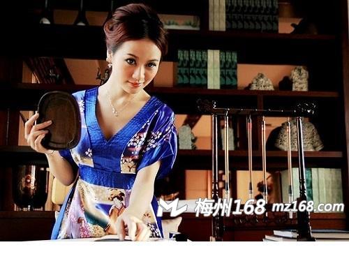 性感美女熟谙茶道